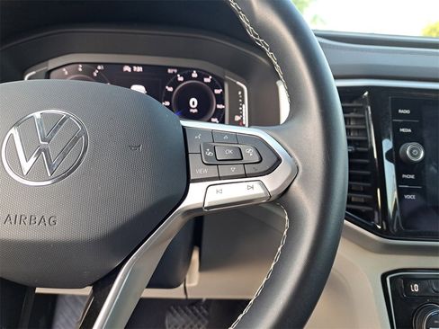 Certified 2022 Volkswagen Atlas SE image 19