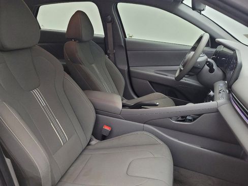 Used 2024 Hyundai Elantra SEL FWD image 21