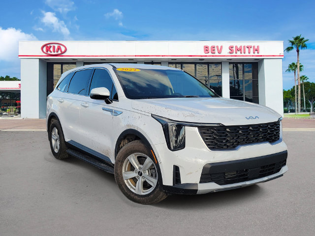 Certified 2024 Kia Sorento LX FWD image 1