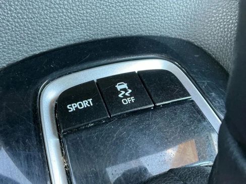 Used 2020 Toyota Corolla SE image 35