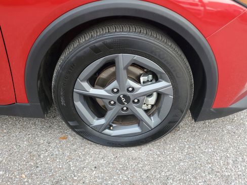 Used 2025 Kia K4 LXS image 6