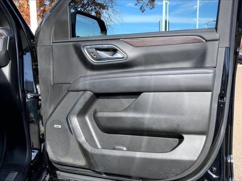 Used 2023 Chevrolet Tahoe Z71 w/ Luxury Package image 22