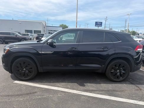 Used 2024 Volkswagen Atlas Cross Sport SE AWD/4WD image 4