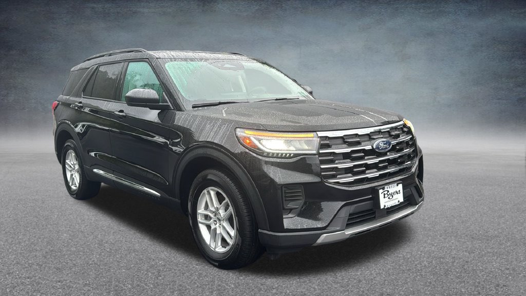 Used 2025 Ford Explorer Active AWD/4WD image 3