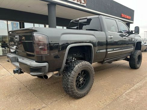 Used 2015 GMC Sierra 2500 Denali w/ Duramax Plus Package image 8