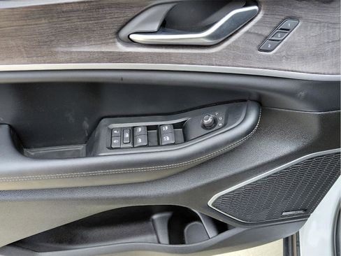 Used 2023 Jeep Grand Cherokee 4WD 4xe image 27