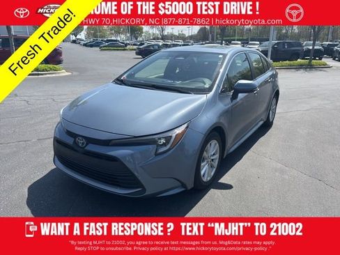 Used 2024 Toyota Corolla XLE image 3