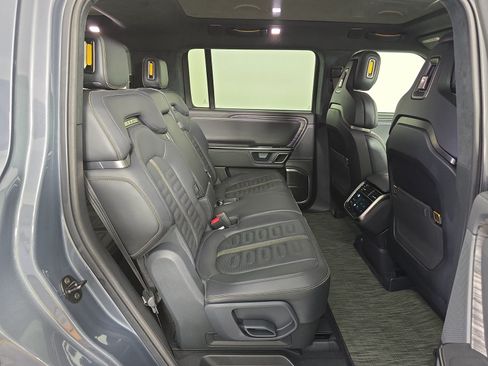 Used 2023 Rivian R1S Adventure AWD/4WD image 23