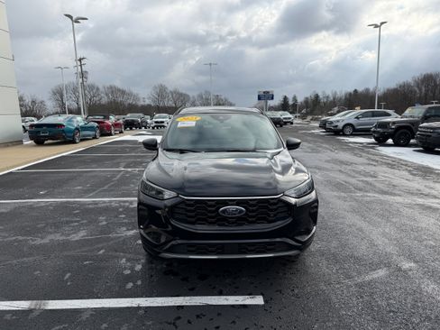 Certified 2023 Ford Escape ST-Line w/ Tech Pack #1 AWD/4WD image 2