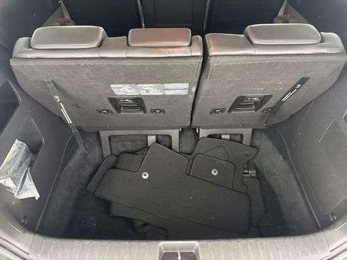 Certified 2025 Kia Carnival FWD image 29