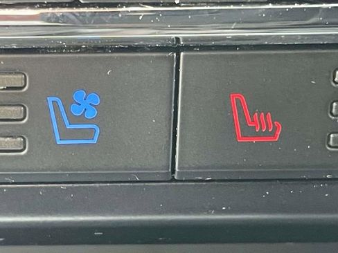 Used 2023 Ford F150 Raptor image 19