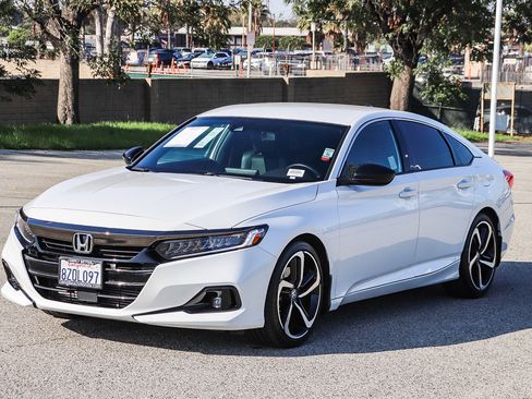 Used 2022 Honda Accord Sport image 3