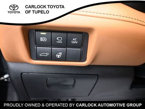 Used 2023 Toyota Highlander Platinum image 20