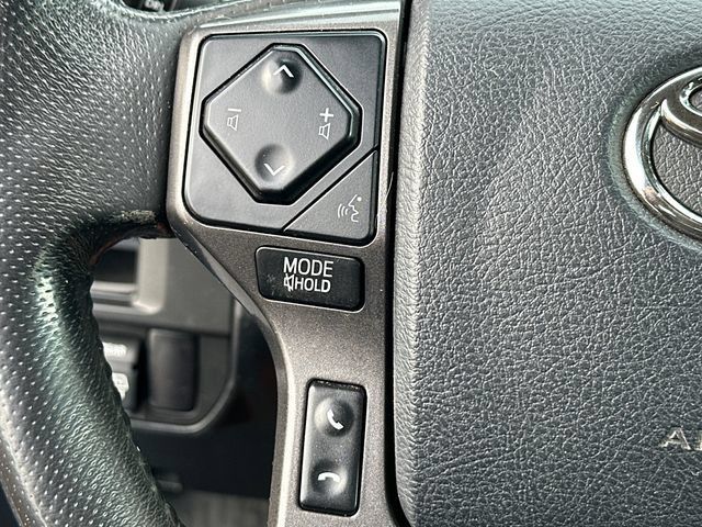 Used 2017 Toyota Tacoma TRD Sport w/ Tow Package (A/T) AWD/4WD image 21