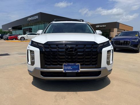 Used 2024 Hyundai Palisade SEL FWD image 2