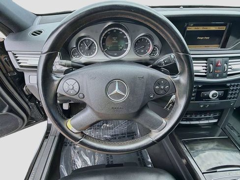 Used 2010 Mercedes-Benz E 350 Sedan image 38