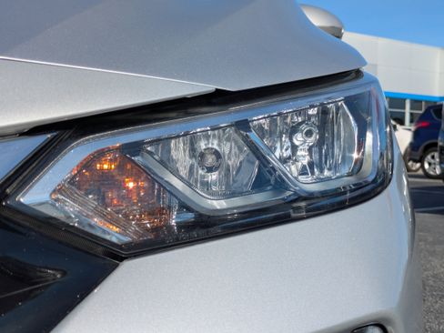 Used 2021 Nissan Sentra SV image 29