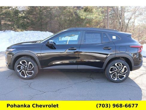 New 2026 Chevrolet Trax RS w/ Sunroof Package image 4