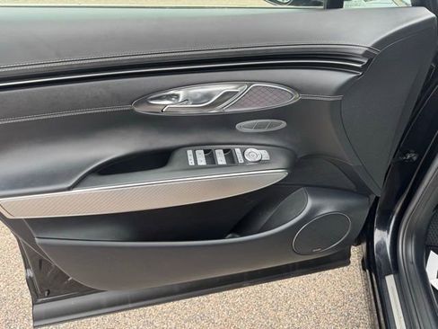 Used 2022 Genesis GV70 2.5T w/ Sport Prestige Package image 18