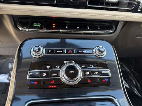 Certified 2023 Lincoln Nautilus AWD w/ Premium Package image 27