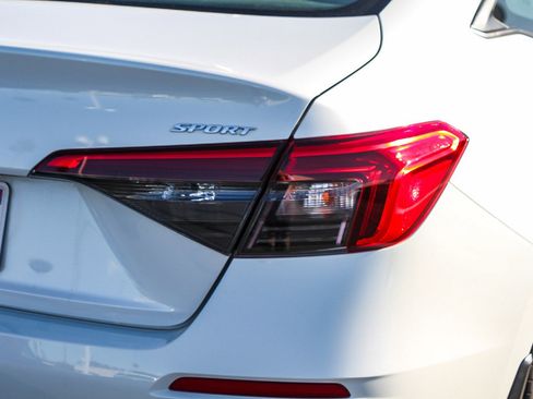 Used 2022 Honda Civic Sport image 10