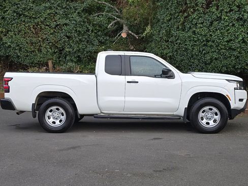 Used 2022 Nissan Frontier S w/ Technology Package image 2