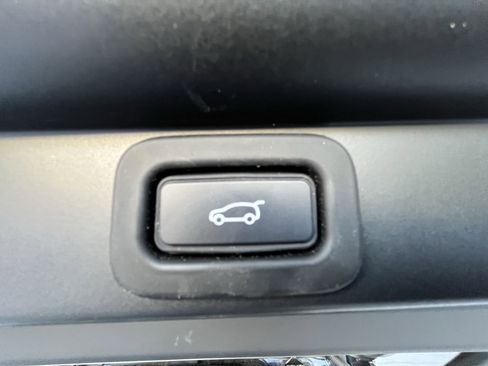 Certified 2023 Land Rover Range Rover First Edition image 35