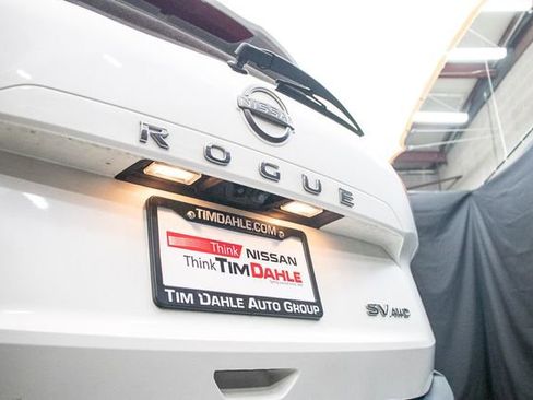 Used 2023 Nissan Rogue SV AWD/4WD image 13