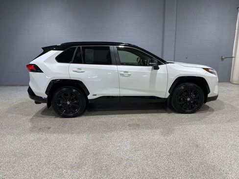 Used 2022 Toyota RAV4 XSE image 2