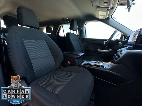 Used 2024 Ford Explorer XLT image 23