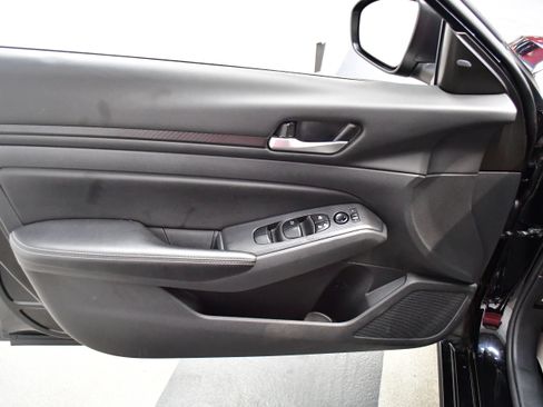 Used 2025 Nissan Altima 2.5 SV FWD image 16