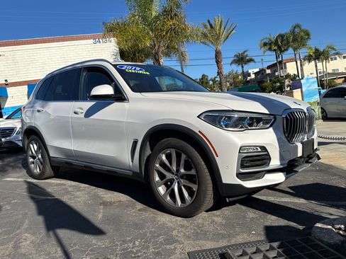 Used 2019 BMW X5 xDrive40i w/ Premium Package image 3
