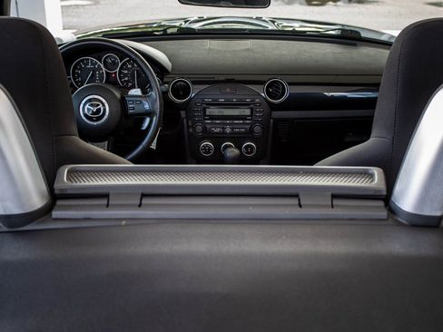 Used 2014 MAZDA MX-5 Miata Sport image 25