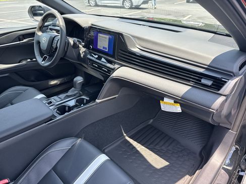New 2025 Toyota Camry SE image 33