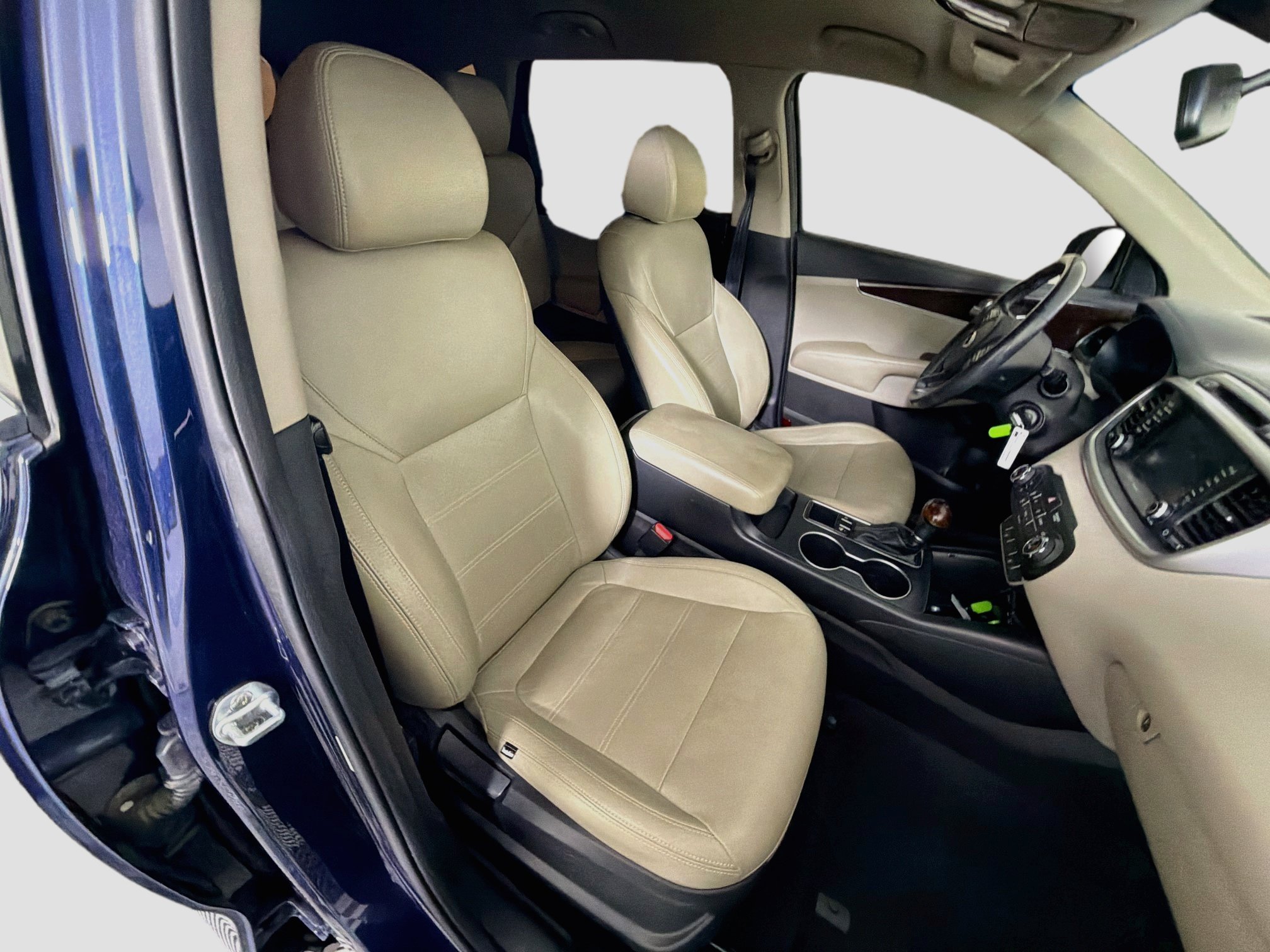 Used 2018 Kia Sorento FWD image 29