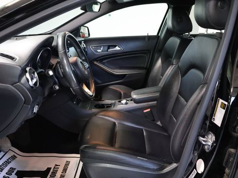 Used 2018 Mercedes-Benz GLA 250 image 14
