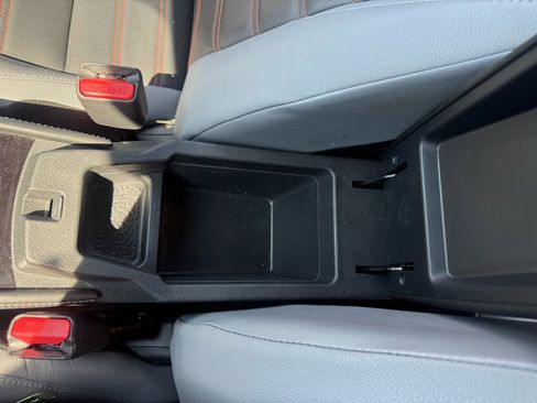 Used 2022 Nissan Kicks SR w/ Premium Package FWD image 41