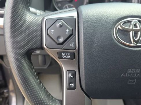 Used 2017 Toyota Tacoma SR5 w/ Tow Package RWD image 22