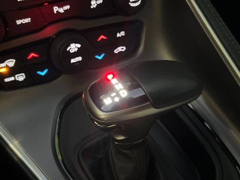 Certified 2022 Dodge Challenger GT image 20