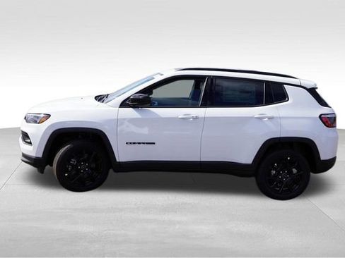 New 2025 Jeep Compass Latitude w/ Sun & Sound Group image 6
