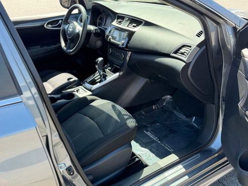 Used 2017 Nissan Sentra SR w/ SR Midnight Edition FWD image 29