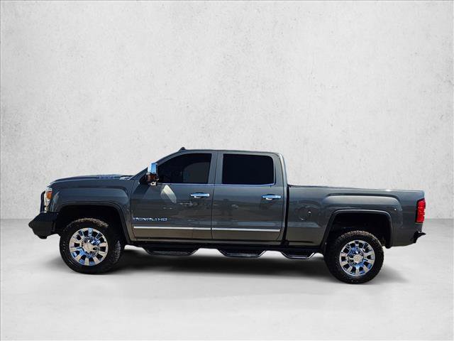 Used 2017 GMC Sierra 2500 Denali w/ Duramax Plus Package AWD/4WD image 8