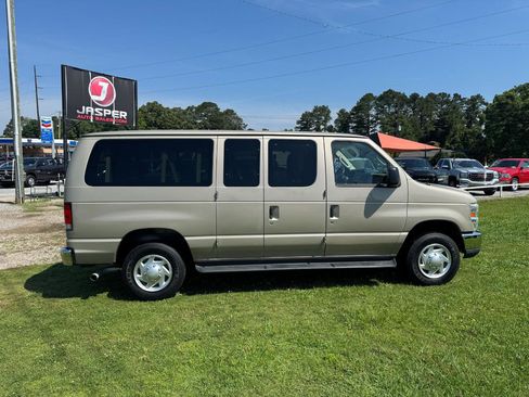Used 2012 Ford E-350 and Econoline 350 XLT RWD image 2