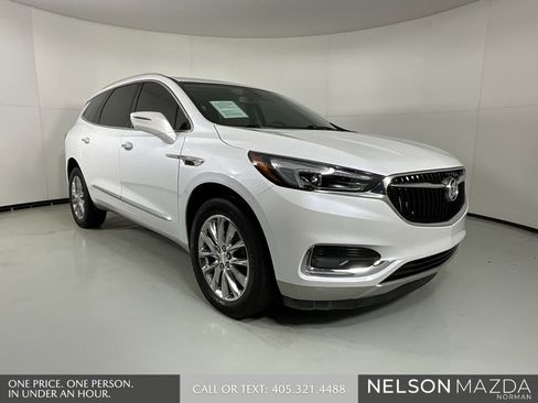 Used 2019 Buick Enclave Essence image 1