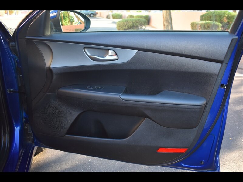 Used 2021 Kia Forte LXS FWD image 33