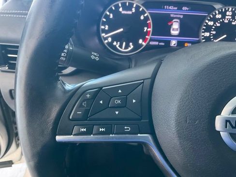 Used 2020 Nissan Sentra SV w/ Trunk Package FWD image 10