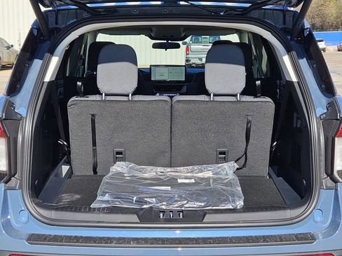 New 2026 Ford Explorer Active image 13