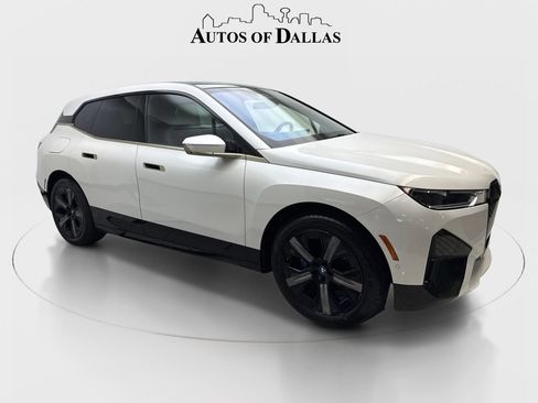 Used 2024 BMW iX xDrive50 w/ Premium Package AWD/4WD image 4