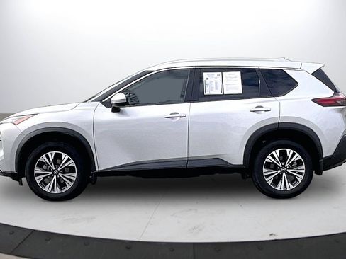 Used 2023 Nissan Rogue SV w/ SV Premium B Package image 6