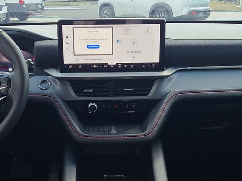 Used 2025 Ford Explorer ST-Line w/ Premium Package image 20